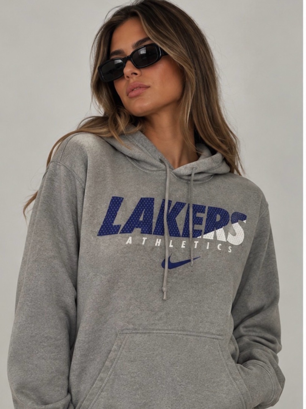 Nike Lakers Gray Pullover Hoodie Size Small